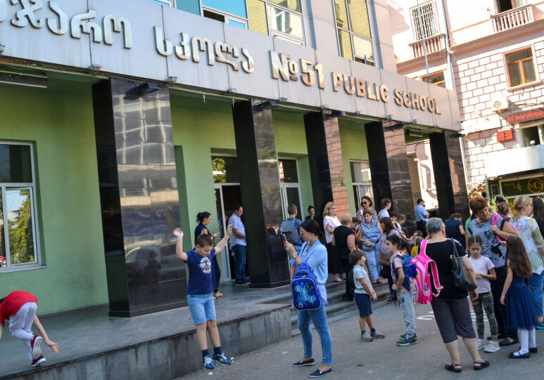 Учеба в школах в Грузии возобновится 15 сентября