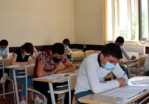 13-14 августа в Азербайджане пройдут вступительные экзамены