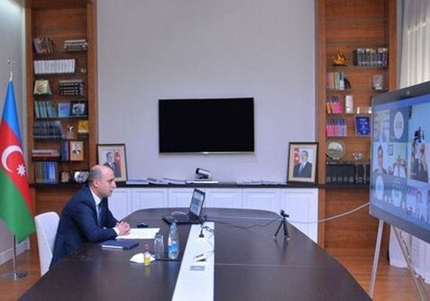 Министр образования Азербайджана провел видеовстречу с руководителями вузов