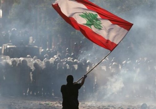 Протесты в Бейруте: демонстранты штурмовали здания четырех министерств (Фото-Видео)