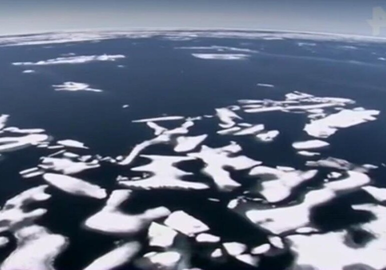 Климатологи предсказали исчезновение льда в Арктике к 2035 году