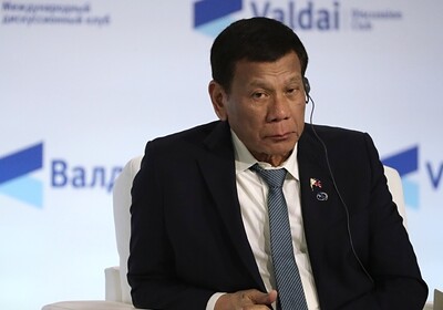 Президент Филиппин приготовился первым испытать российскую вакцину от COVID-19