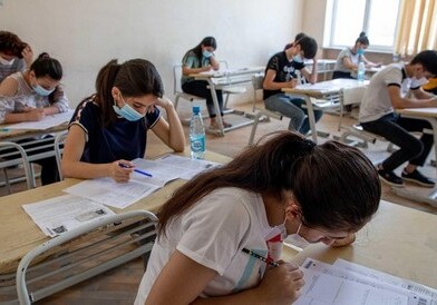 В Азербайджане проводятся вступительные экзамены по I и IV группам специальностей