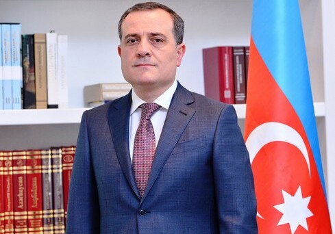 Глава МИД Азербайджана совершит официальный визит в Россию