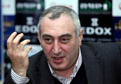 «Если в 2018 году Пашиняну аплодировали, что бы он ни делал, сейчас не так» – Армянский политтехнолог