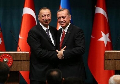 Президент Азербайджана позвонил главе Турции