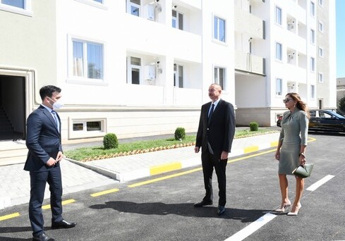 Президент Ильхам Алиев и первая леди приняли участие в открытии здания общежития в поселке Бузовна (Фото-Видео-Обновлено)