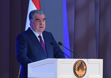 Рахмона выдвинули кандидатом в президенты Таджикистана