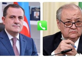 Главы МИД Азербайджана и Узбекистана провели телефонный разговор