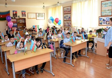 Обнародовано число школьников в Азербайджане