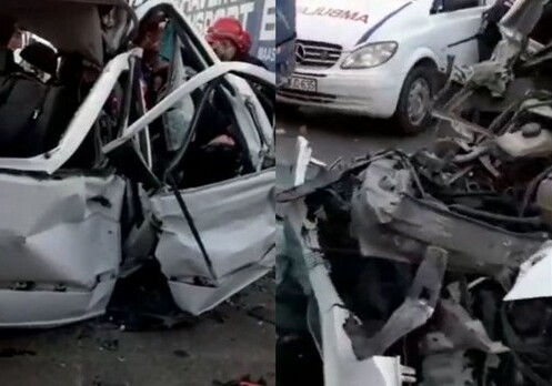 Тяжелое ДТП в Баку: микроавтобус врезался в фуру, погиб человек (Видео)