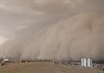 Мощная песчаная буря накрыла Анкару (Фото-Видео)