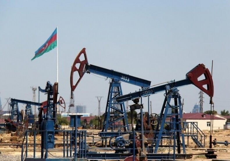 Цена азербайджанской нефти снижается