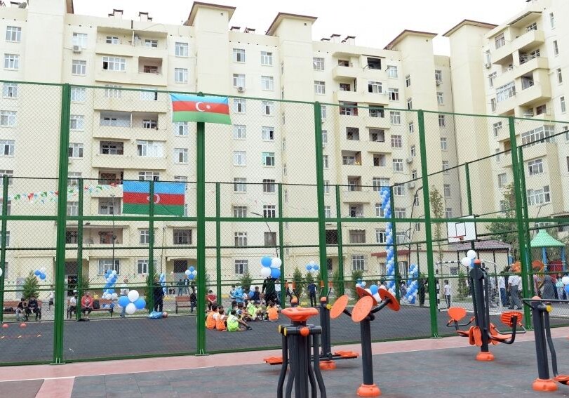 В рамках проекта «Наш двор» в Баку благоустроен очередной двор (Фото)
