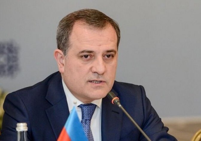 Глава МИД Азербайджана обратился к послам в связи с ситуацией в Карабахе