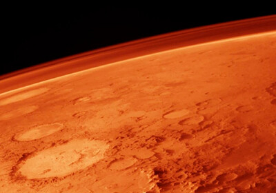 На Марсе нашли озера с жидкой водой