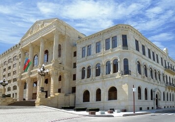 Сотрудники Генпрокуратуры Азербайджан перечислили 1 млн 280 тыс. манатов  в Фонд помощи ВС 