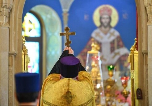 Православные христиане провели в Баку богослужение во имя скорого мира на азербайджанской земле (Фото)
