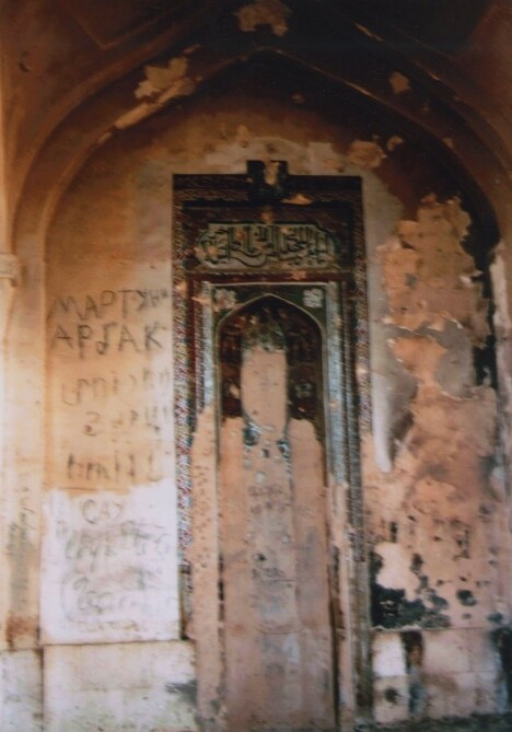 Армянский вандализм: Разрушенные религиозные и исторические памятники, города и села, превратившиеся в развалины (Фото)