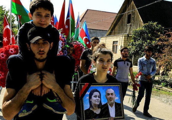 В результате ракетного удара Армении по Гяндже трое детей потеряли обоих родителей (Фото)