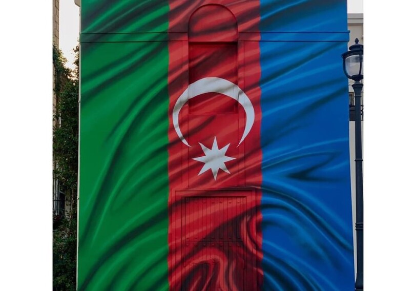Огромный мурал с изображением азербайджанского флага появился в Ичери шехер (Фото)