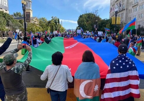 Диаспорские организации Азербайджана в США провели акцию протеста против армянской агрессии (Фото)
