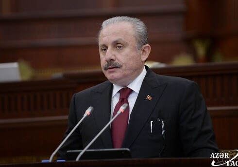 Мустафа Шентоп выступил в Милли Меджлисе: «Армения должна покинуть оккупированные территории – другого решения нет»