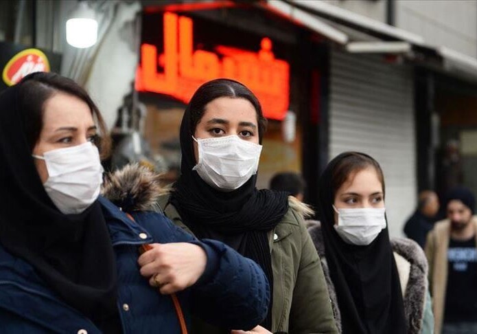 За сутки из-за коронавируса в Иране скончались 296 человек