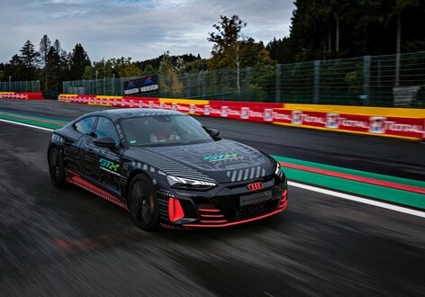 Audi показала первый электромобиль линейки RS (Фото)