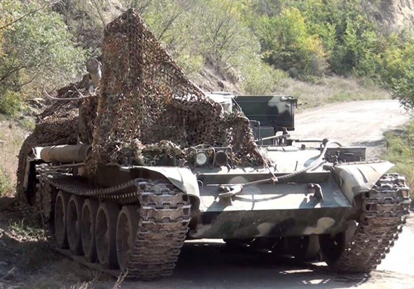 Опубликованы кадры брошенных врагом военной техники и боеприпасов (Видео)
