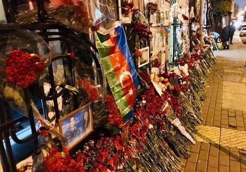 В Москве чтят память жертв бардинской трагедии (Фото)