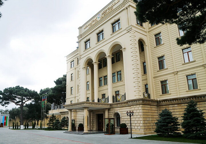 Минобороны: ВС Азербайджана не обстреливают населенные пункты и гражданскую инфраструктуру