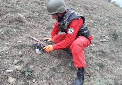 АНАМА продолжает обезвреживать мины и снаряды в прифронтовой зоне (Фото)