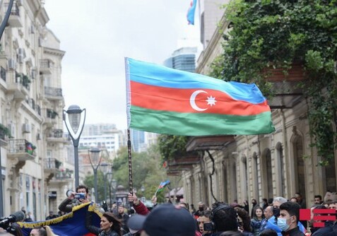 Море флагов и слезы радости: Азербайджанский народ празднует освобождение Шуши от оккупации (Фото-Видео)