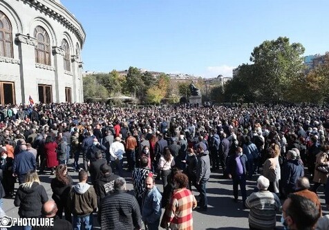 Акция протеста в Ереване: участники требуют отставки Пашиняна (Фото-Видео)