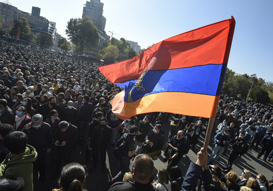 Митингующие в Ереване выдвинули Пашиняну ультиматум
