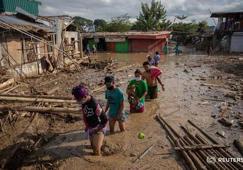 На Филиппинах число жертв тайфуна «Вамко» возросло до 67 (Фото)
