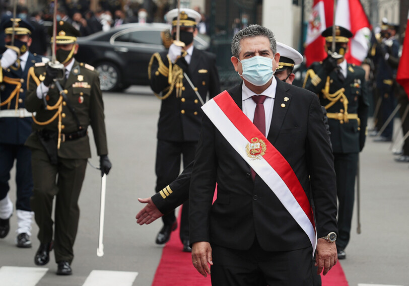 Президент Перу подал в отставку