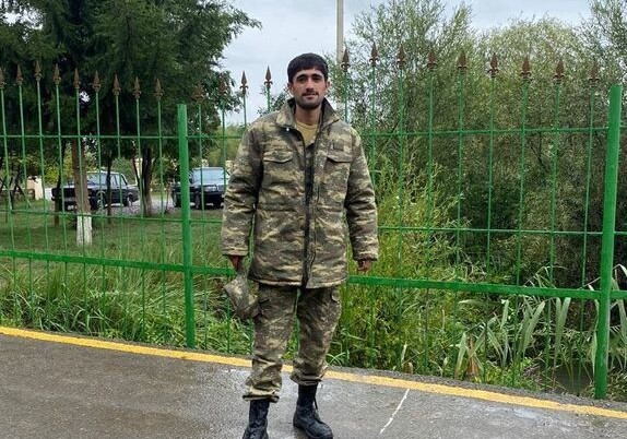Азербайджанский солдат, который прочитал первый азан в шушинской мечети (Фото-Видео)