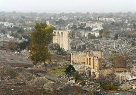 «Хиросима Кавказа»: Associated Press о разрушениях, совершенных армянами в городе Агдам (Видео)