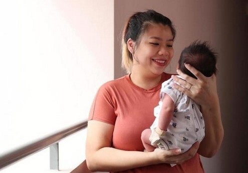 В Сингапуре женщина родила ребенка с антителами к коронавирусу