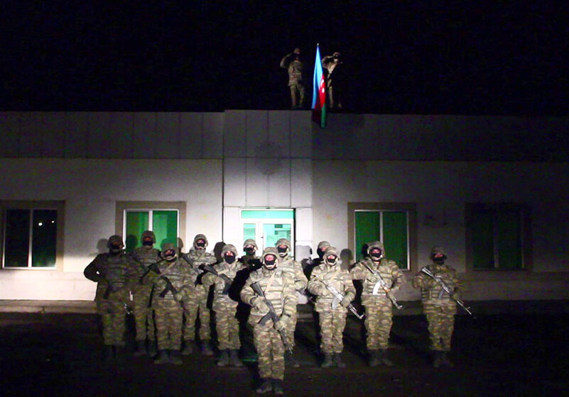 В освобожденном от оккупации Лачынском районе поднят азербайджанский флаг - Прозвучал Государственный гимн Азербайджана (Видео)