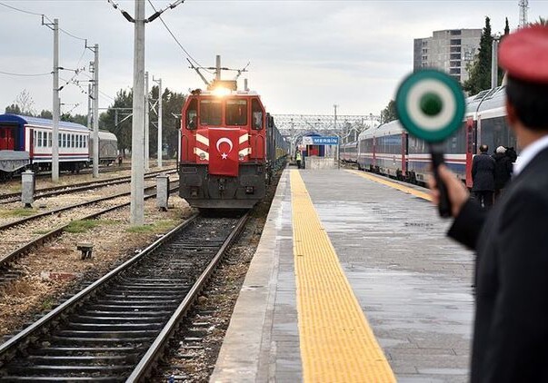 Грузовой поезд впервые отправляется из Стамбула в Китай - Через ж/д Баку-Тбилиси-Карс