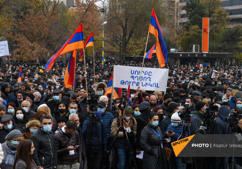 В Ереване проходит митинг оппозиции (Видео)