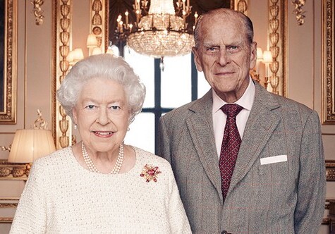 Королева Елизавета II и принц Филипп привьются от коронавируса
