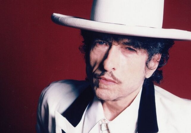Боб Дилан продал права на все свои песни - Контракт оценивают в сотни миллионов долларов