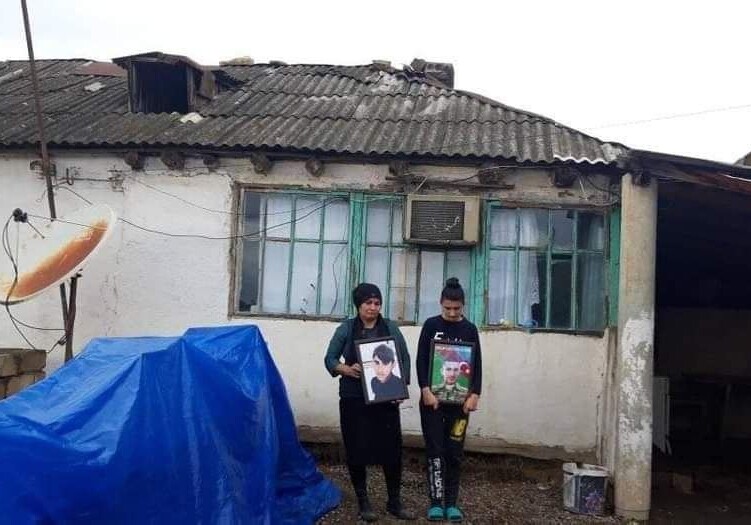 Минтруда и соцзащиты Азербайджана обеспечит семью шехида частным домом (Фото) 