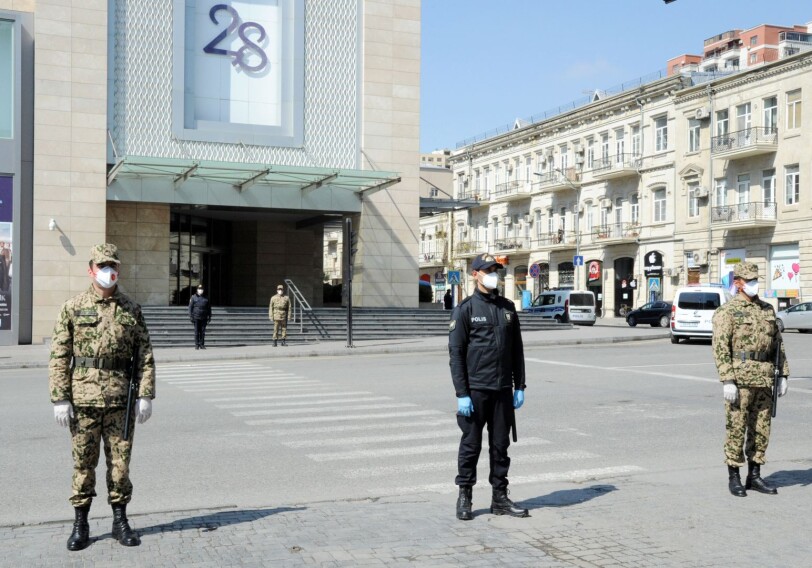В Азербайджане сотрудникам ряда структур и органов разрешено передвижение по служебному удостоверению