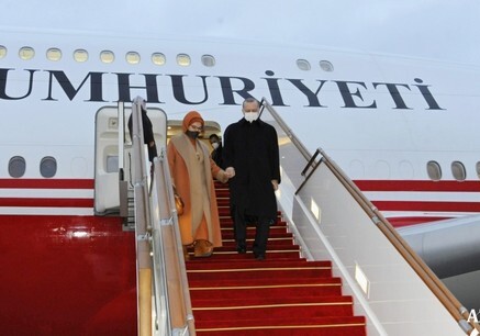 Президент Турции прибыл с официальным визитом в Азербайджан (Фото)