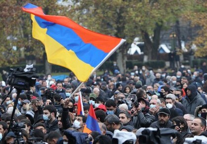 «Никол, уходи»: в Ереване проходит «Марш достоинства» (Видео)
